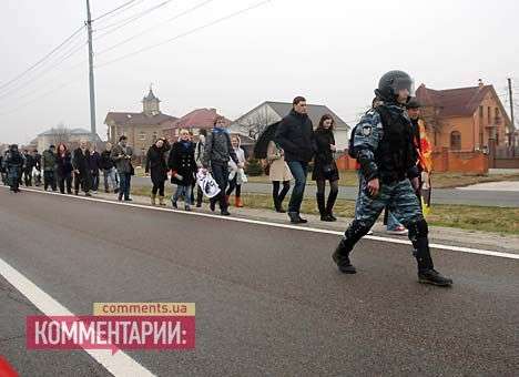 Митингующие под Межигорьем разошлись, но обещали вернуться