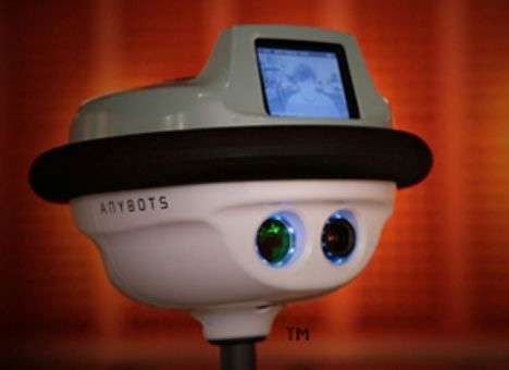 Семья на два месяца заменила ребенка роботом