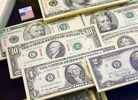 Китаянка требует через суд остановить печатный станок США