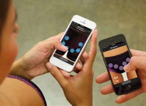 Носимая электроника и смартфон помогут «любви на расстоянии»