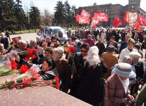 В день рождения Ленина в Украине появился еще один «золотой» вождь (ФОТО)