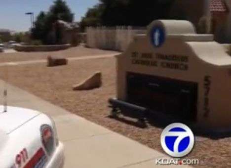 Мужчина с ножом напал на прихожан церкви в США