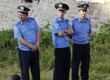 В День Победы за украинцами проследят 30 тыс. милиционеров