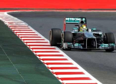 Формула-1: Квалификацию в Испании выиграл Росберг