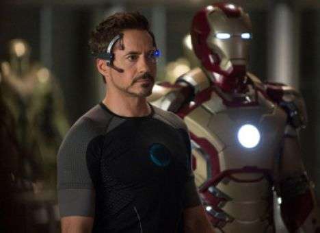 «Железный человек 3» удержал лидерство в прокате США