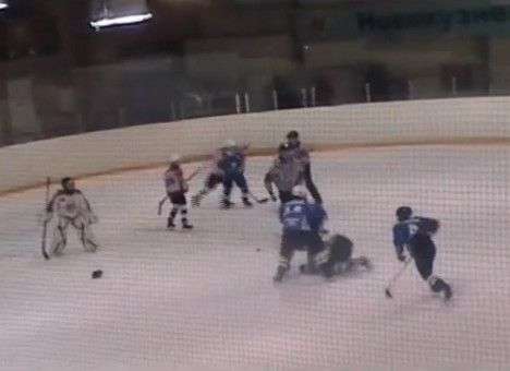 В России передрались детские хоккейные команды (ВИДЕО)