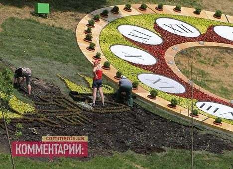 Цветочные часы в Киеве поменяют облик ради Крещения Руси (ФОТО)