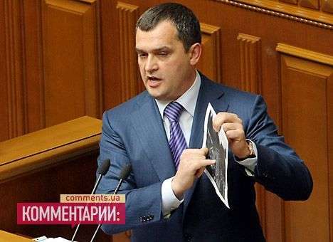 Захарченко уверяет, что во время митинга по крышам не лазил