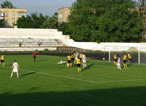 Как в футболе зарабатывают аматоры