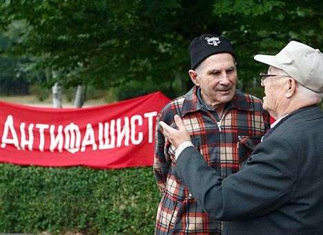 В Донецке приготовились «бить фашистов» в 2015 году