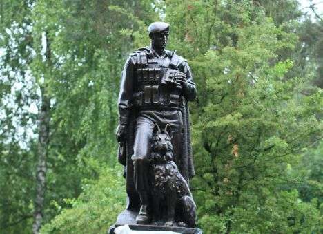 Из-за Президента и бронзового пограничника перекрыли столичный проспект (ФОТО)