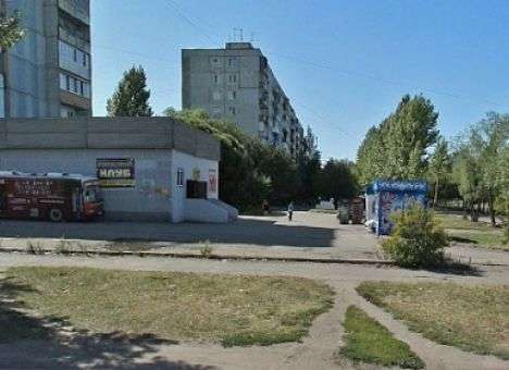 Полицейский подстрелил пенсионера в очереди на качели