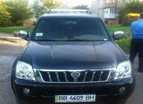 В Алчевске на заднем сиденье джипа нашли протоколы с результатами выборов (ФОТО)