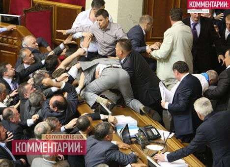 Оппозиция грозит новыми митингами и блокированиями Рады