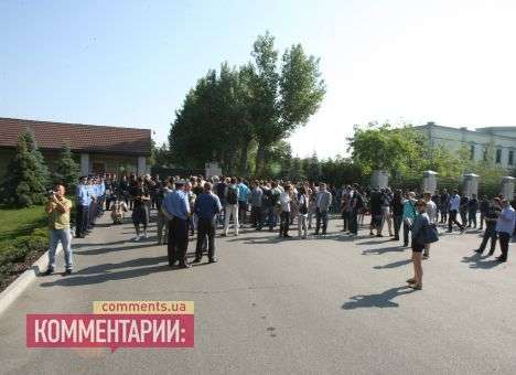 Журналисты отказались от банкета с главой Новых Петровцев