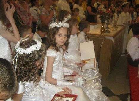 Во Львове хоронят девочку, погибшую в санатории-убийце (ФОТО)