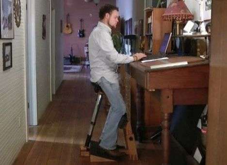 Разработан стул, позволяющий сидеть стоя