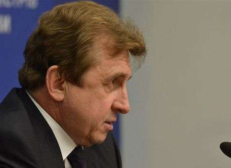 Азаров потребовал от Козака вернуть в кассы билеты на юг