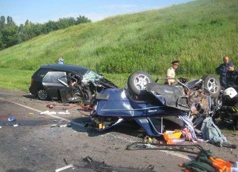 ДТП на трассе Киев-Харьков: трое погибших (ФОТО)