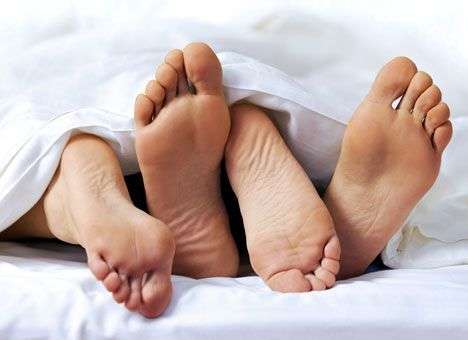 Сперма на ногах - порно фото massage-couples.ru