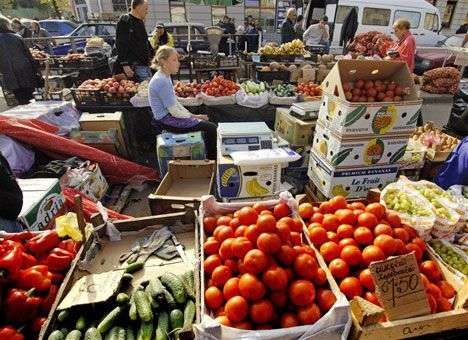 Базары не отпускают провинцию