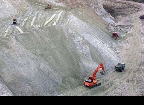 Крупнейшие сделки недели: щебень и недвижимость