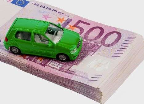 Украина готова отказаться от спецпошлин на иномарки в угоду ЕС