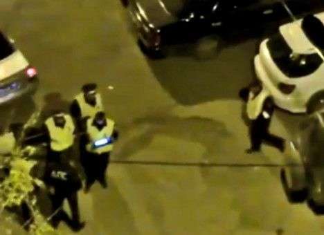 Гаишников застукали на прокалывании шин внедорожнику во Владивостоке (ВИДЕО)