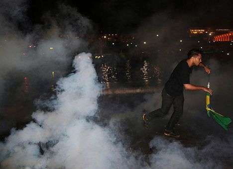 Протесты в Бразилии угрожают футболу