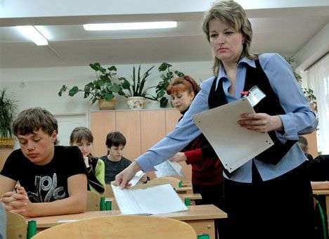 Кабмин намерен сэкономить на педагогах