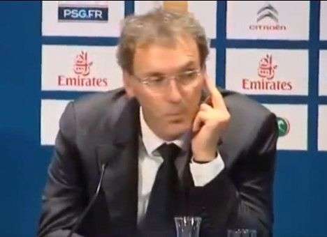 Наставник «ПСЖ» показал журналисту средний палец (ВИДЕО)