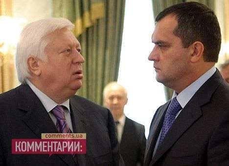Пшонку и Захарченко обязали ежемесячно докладывать Президенту о работе СМИ