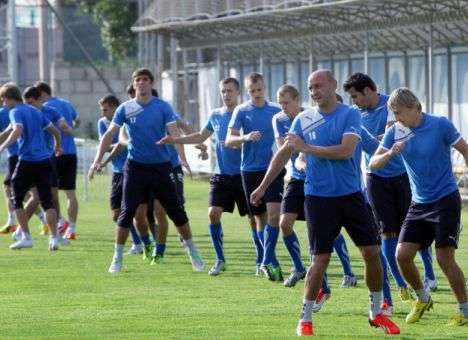 Кризис вернул клубы домой