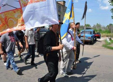 Жители Врадиевки пешком идут в Киев, чтобы требовать отставки Захарченко