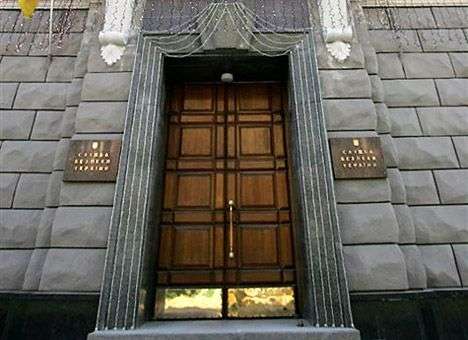 СБУ взялась за фирму, разместившую билборды с Президентом