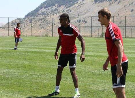 Запорожский «Металлург» подпишет семерых игроков