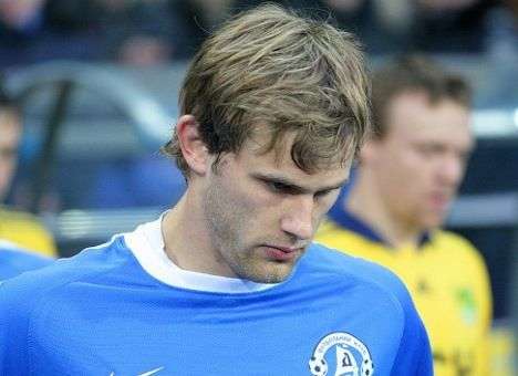 «Днепр» готов продать Стринича