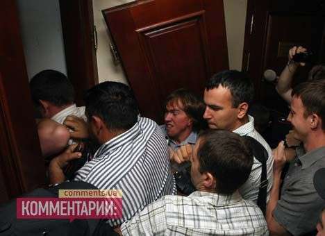 Оппозиция анонсировала на завтра штурм Киевсовета