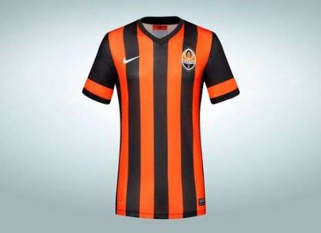 Новая форма «Шахтера» с двумя молотами (ФОТО)