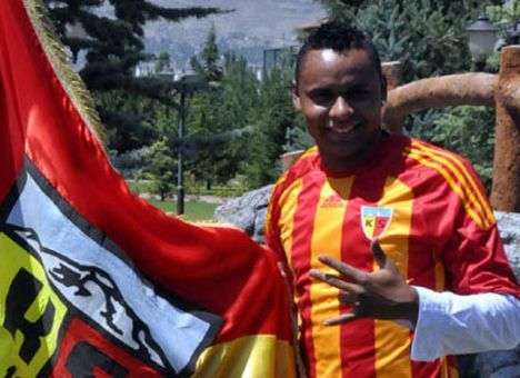 Жажа перешел в турецкий клуб (ФОТО)