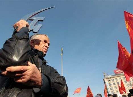 Коммунисты в Крыму уже приготовились ко встрече Фарион