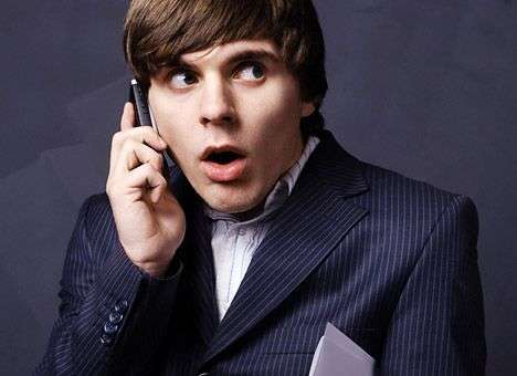 Мобильным телефоном лучше пользоваться всего один час в день