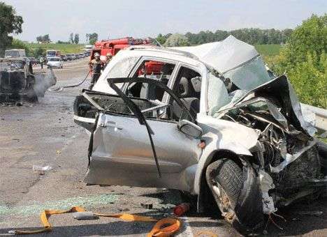 На Киевщине в тройном ДТП разбились 10 человек (ДОПОЛНЕНО) (ФОТО)