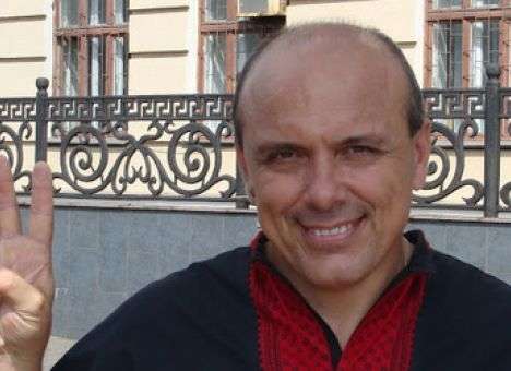 Лидера запорожской «Свободы» снова облили фекалиями