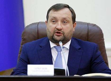 Арбузов поручил проверить сети общественного питания