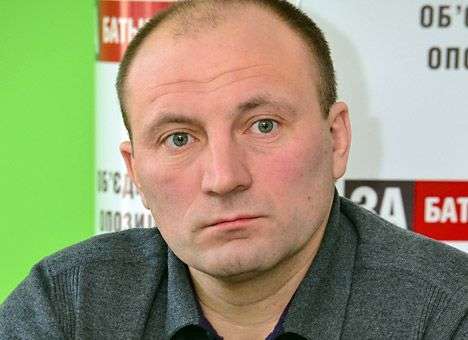 Главе черкасской «Батькивщины» сожгли автомобиль