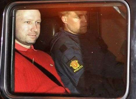 Власти Норвегии решили помешать Брейвику стать политологом