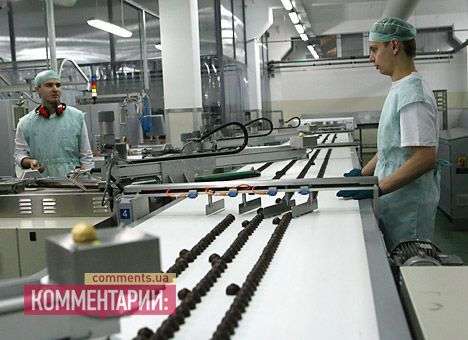 Россия с помощью конфет Порошенко хочет затащить Украину в ТС, - опрос