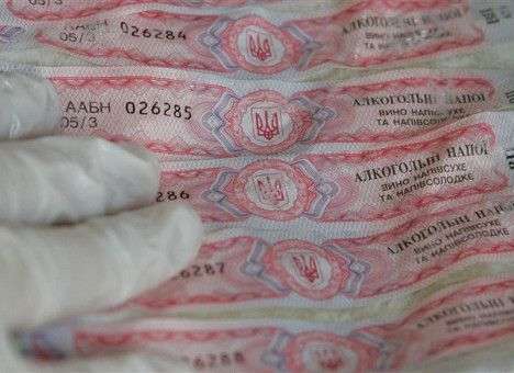 Акцизы на французское шампанское хотят поднять в 10 раз