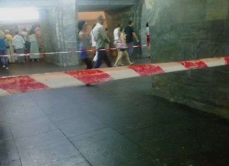 В киевском метро перекрыли проход (ФОТО)